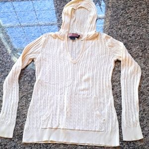 Vineyard Vines sweater
